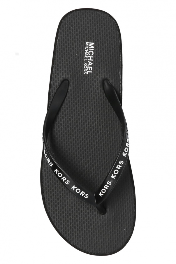 Michael kors flip flops 2024 womens sale